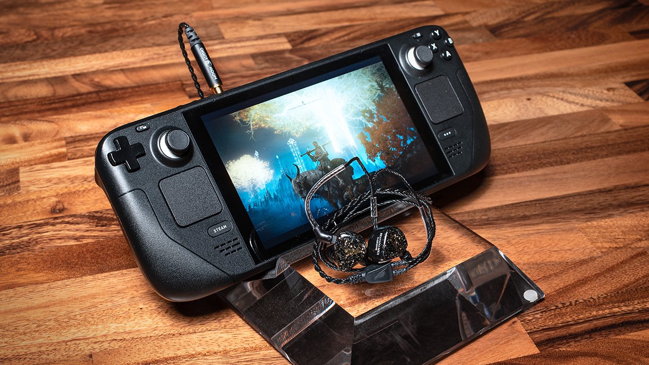 The Best IEMs & Earbuds for Gaming 2025