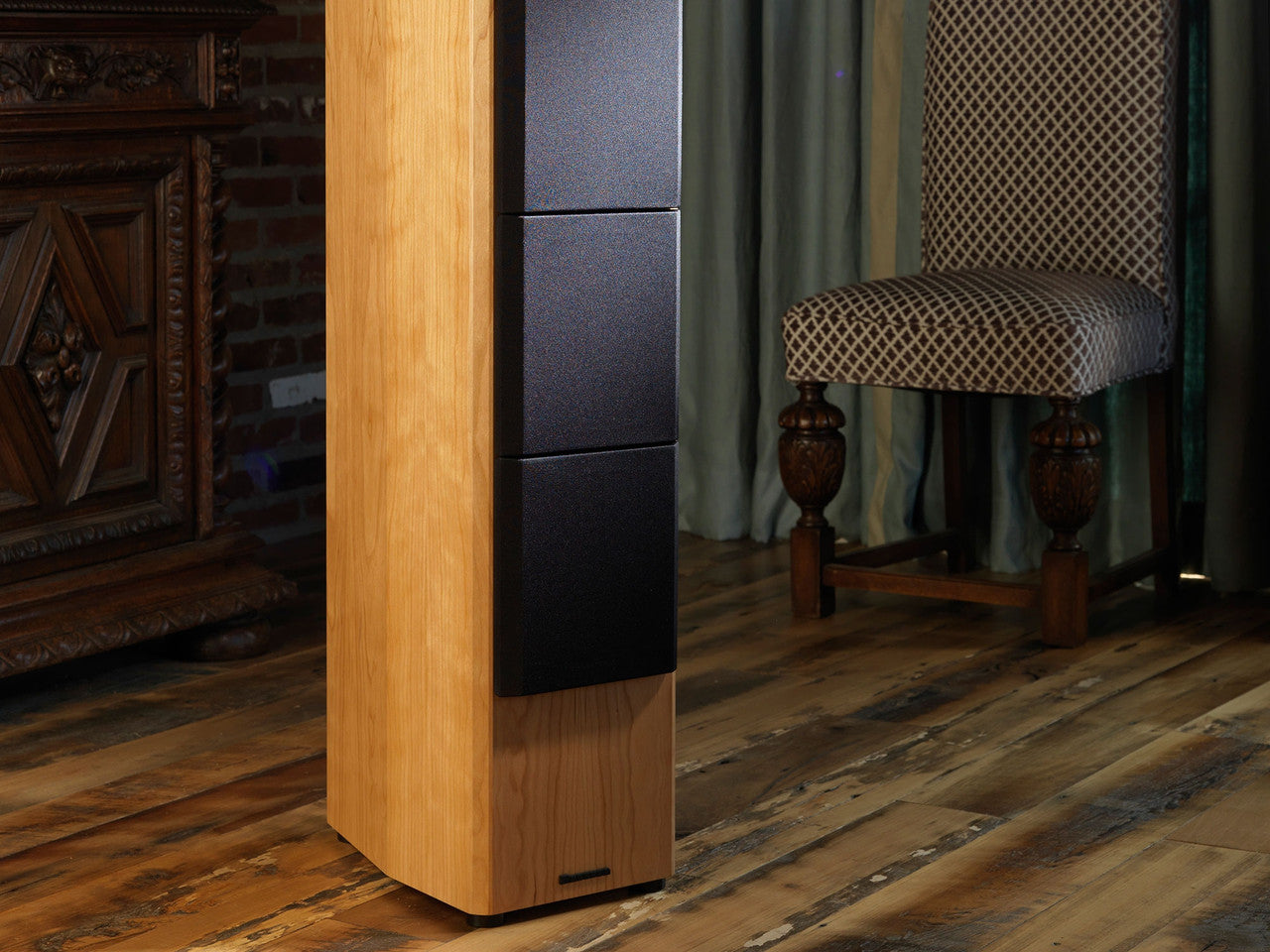 Bryston Middle T Loudspeaker in Natural Cherry